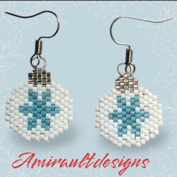 Flat beaded earrings Christmas balls ( buy 2 get 1 free ) - Picture 2 of 2